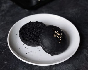 Super Soft Black Bamboo Charcoal Hamburger Embryo of The Little Devil | with Homemade Fool Hamburger Mold recipe
