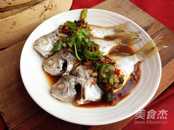 Fresh Steamed Wuchang Fish recipe