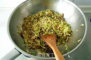 Stir-fried Vermicelli with Bacon and Cabbage recipe