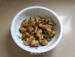 Pork's Trotter with Sand Ginger Salad recipe