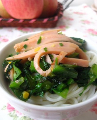 Tossed Noodles with Corn Sausage and Lettuce Leaves recipe