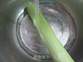 Mustard Shredded White Jade Mushroom Boiled to Bloom at Night recipe