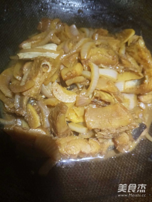Fried Eel with Onion recipe
