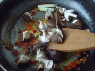 Fresh, Fragrant, Tender and Smooth---mushroom and Edamame Oil and Gluten recipe