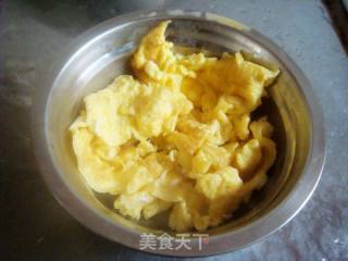 Scrambled Eggs with Enoki Mushroom and Cabbage recipe