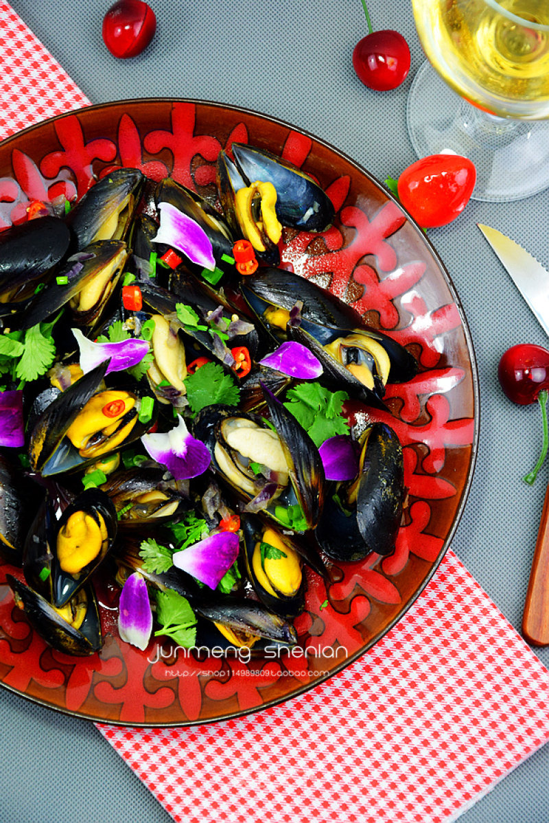 A Petty Bourgeoisie with The Most Ocean Flavor—french Mussels recipe