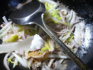 Stir-fried Cabbage with Onion Pork Belly recipe