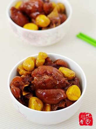 Stewed Pig's Trotters with Sweet Chestnuts recipe