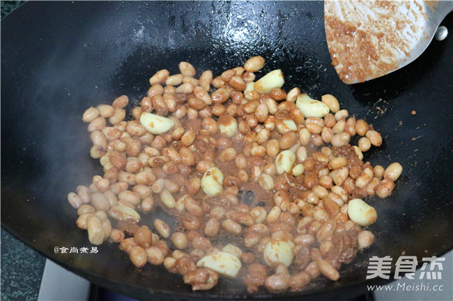 Peanut Pot Pork Knuckles recipe