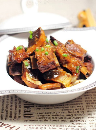 Braised Pork Ribs with Dried Puffer Fish