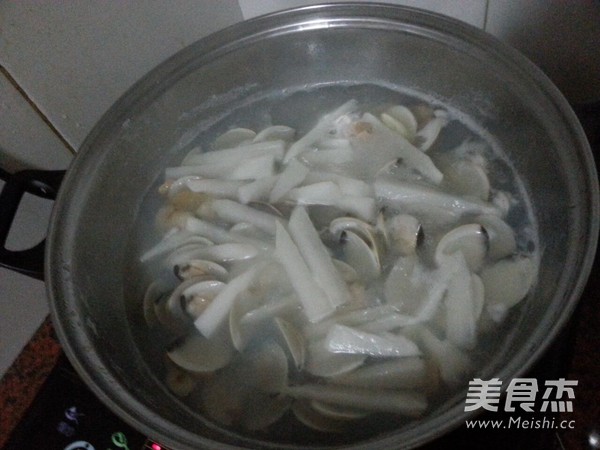 White Shell Radish Soup recipe