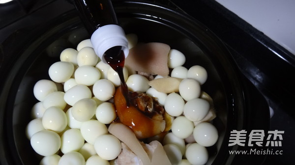 Pork Feet and Quail Eggs in Ginger Vinegar recipe