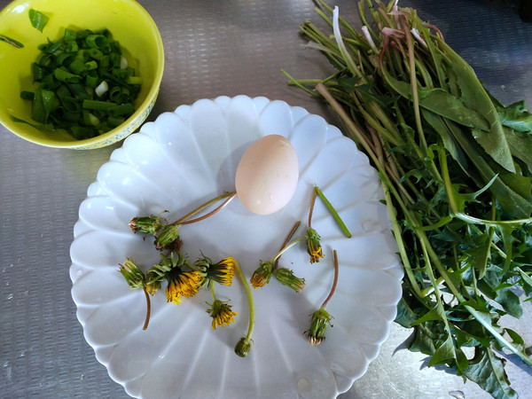 Lily and Dandelion Egg Soup recipe