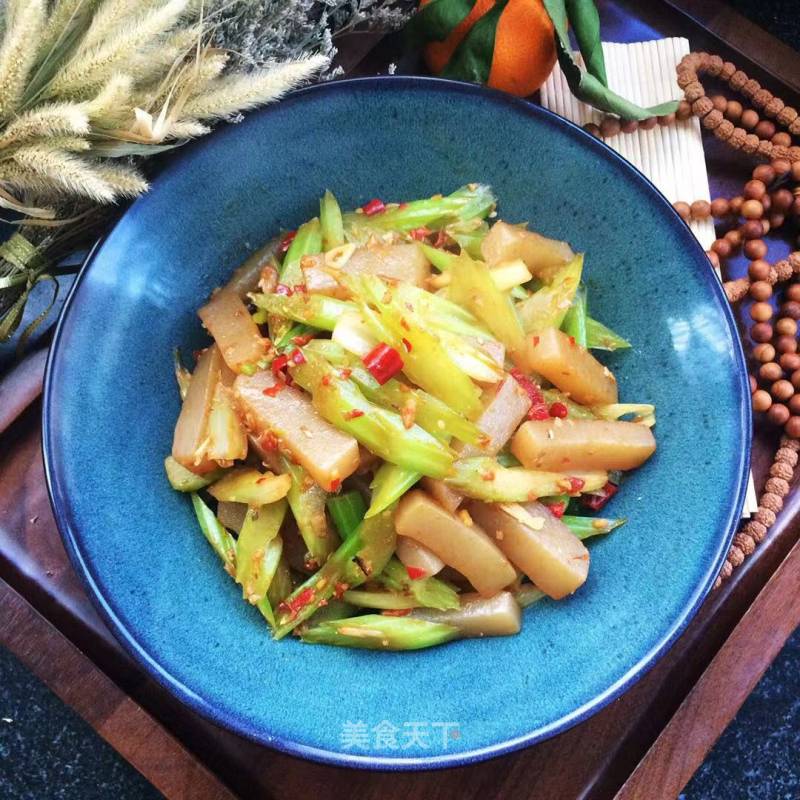 Stir-fried Konjac with Celery recipe