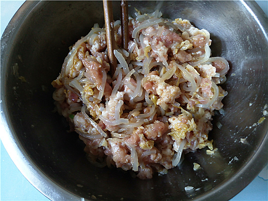 Sauerkraut Vermicelli Bun recipe