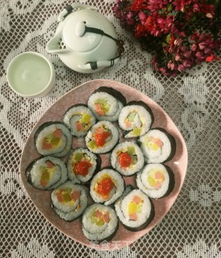 Delicious and Easy-to-learn Home-style Sushi Recipes recipe