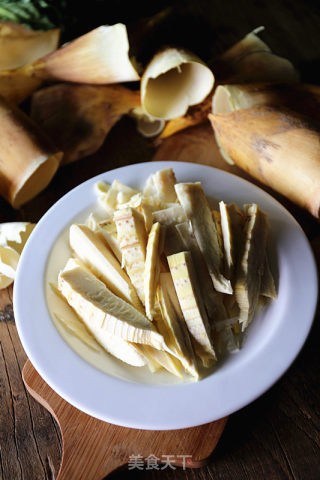 Braised Spring Bamboo Shoots in Oil ▼ recipe