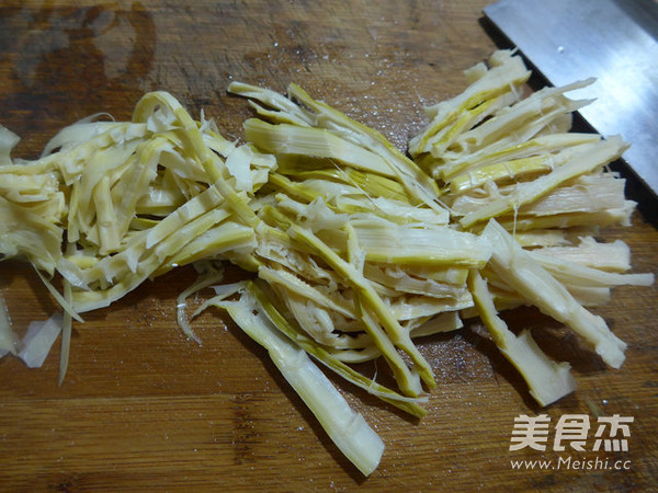 Lamb Tail Bamboo Shoots Mixed with Eggplant recipe