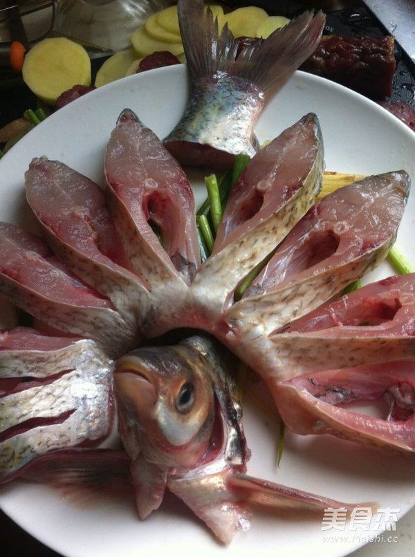 Steamed Fish with Sausage recipe