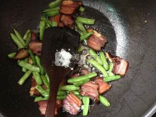 Home-cooked and Delicious Dish-stir-fried String Beans with Pork Belly recipe