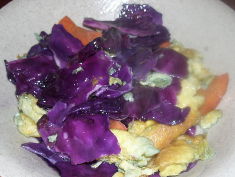 Fried Purple Cabbage with Egg recipe