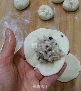Small Steamed Buns with Radish Fungus recipe