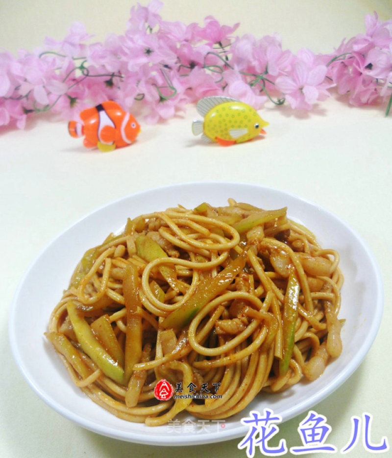 Spicy Fried Noodles with Pork Belly recipe