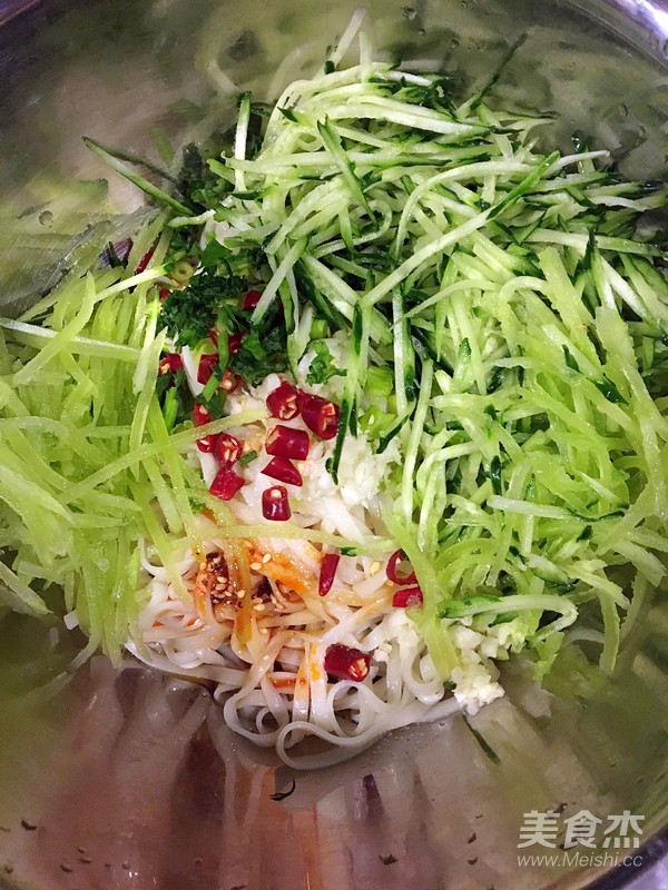 Super Simple and Appetizing Cold Noodles recipe