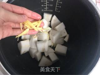 #御寒美食# White Radish Stewed Pork Belly recipe