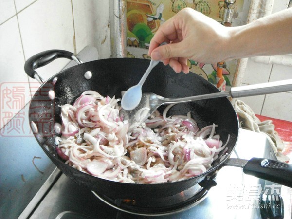 Fried Pork with Onion recipe