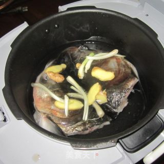 Boiling Your Gourmet Dream---pot Fish Head Soup recipe