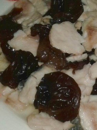 Fried Fish Fillet with Black Fungus recipe