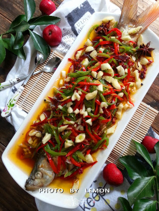 Spicy and Spicy-spicy Braised Red Tail Fish recipe