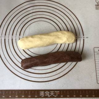Crispy and Delicious-two-color Cookies recipe