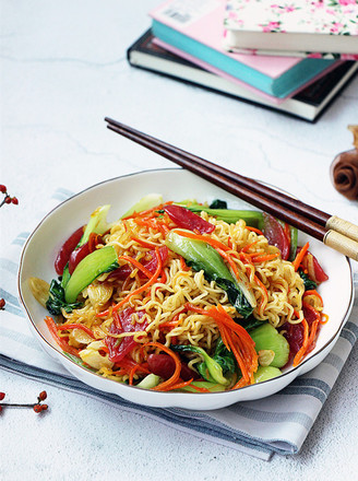 Fried Noodles with Sausage recipe