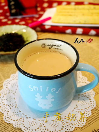 How to Make Fragrant Hand-boiled Milk Tea recipe