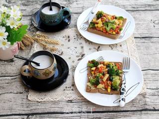 #四节baking Contest 和是爱吃节#fruit and Vegetable Bread Pizza recipe