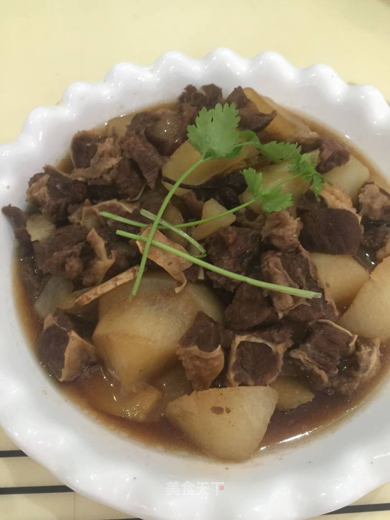 Braised Beef Brisket with White Radish recipe