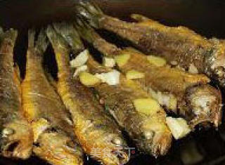 Pan Fried Small Yellow Croaker recipe