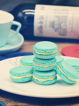 Italian Lemon Stuffed Macarons recipe