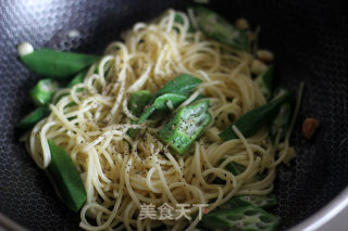 Pasta with Okra and Garlic recipe