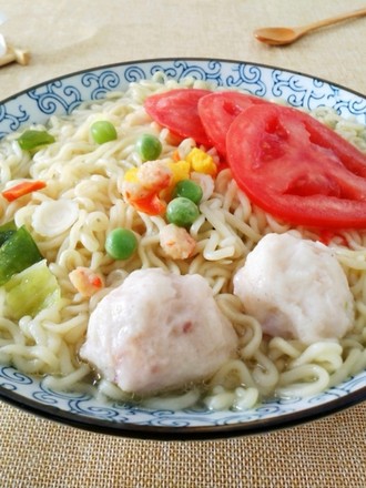 Fish Balls, Wakame, Tomato Noodles