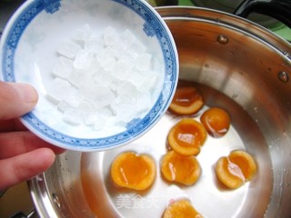 Nourishing Lungs and Relieving Cough Syrup-loquat in Syrup recipe