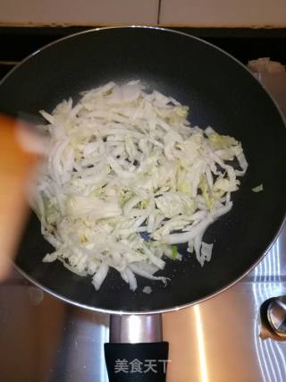 Crab Sticks Cabbage Vermicelli Soup recipe