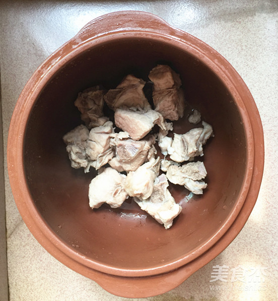 Dried Matsutake Pork Ribs Soup recipe