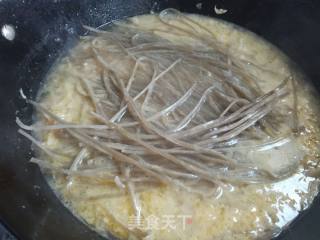 Sauerkraut Stewed White Meat Vermicelli recipe