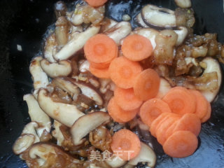 Stir-fried Pork Belly with Snow Peas and Shiitake Mushrooms recipe