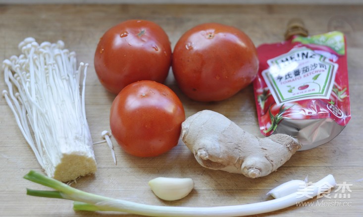 Tomato Enoki Mushroom Soup recipe