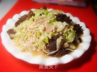 Scrambled Eggs with Enoki Mushroom and Cabbage recipe