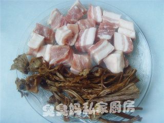 Braised Pork Belly with Tea Tree Mushroom recipe